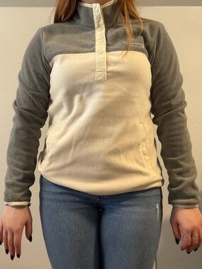 Columbia Two-Tone Fleece Pullover — Gray and Cream